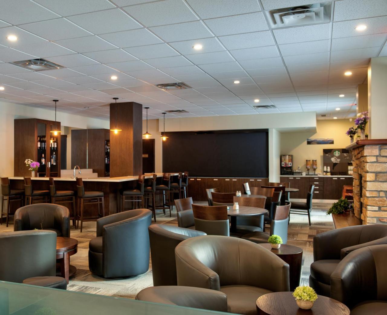 Clearwater Hotel Ltd Fort Mcmurray Exterior photo